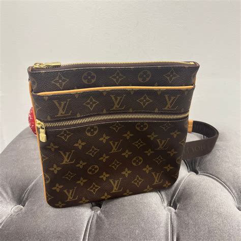 lv valmy pochette|Pochette Accessoires Monogram .